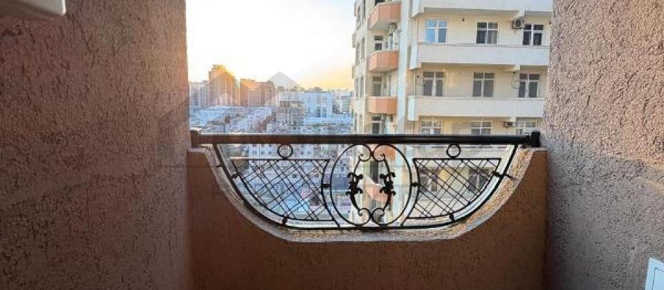 Xetai m/s ve Qenimetler parkina yaxin 2 otaqli menzil satilir/70 kv.m. - 10