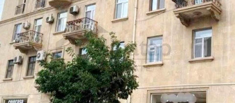 Satılır DƏNİZ PANORAMALI  7 otaqlı köhnə tikili 156 m², Bayıl q.