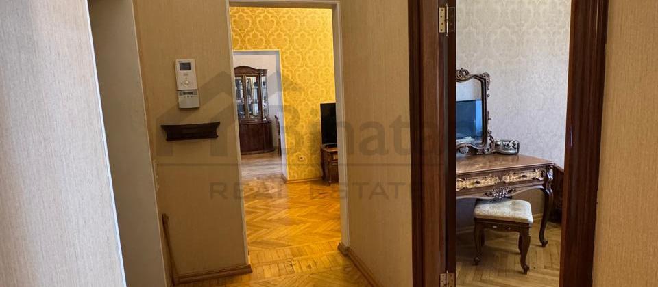 Satılır DƏNİZ PANORAMALI  7 otaqlı köhnə tikili 156 m², Bayıl q. - 4