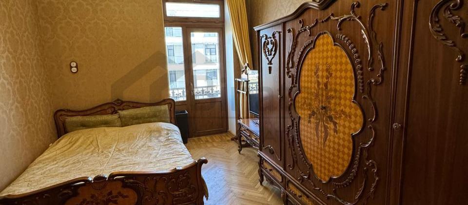 Satılır DƏNİZ PANORAMALI  7 otaqlı köhnə tikili 156 m², Bayıl q. - 9