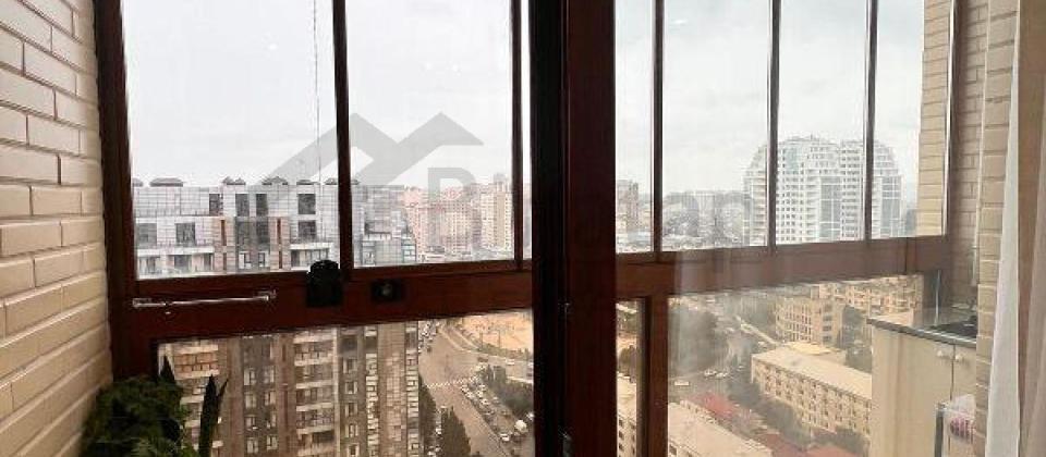 Musabeyov parkinin yani, Elmler Akademiyasi m/s yaxin 2 otaqli menzil satilir/93 kv.m. - 15