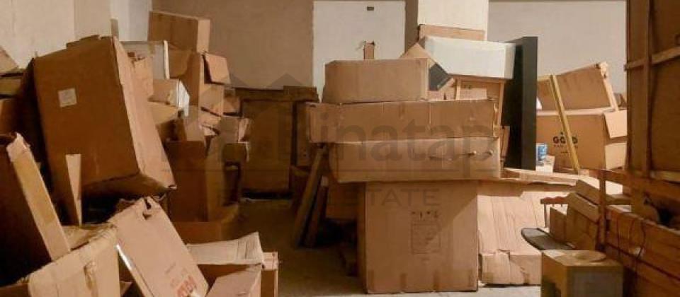 Hesen Eliyev kuçesi (İnqlab), Kontinental markete yaxin obyekt icareye verilir/650 kv.m. - 4