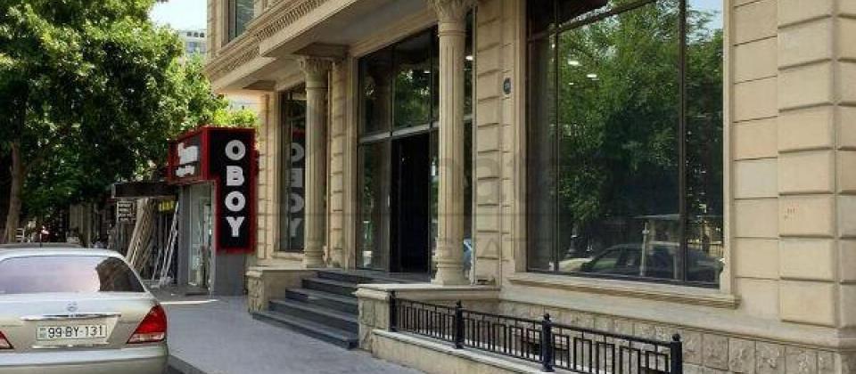 Hesen Eliyev kuçesi (İnqlab), 1№li Asan xidmete yaxin obyekt icareye verilir/1800 kv.m.