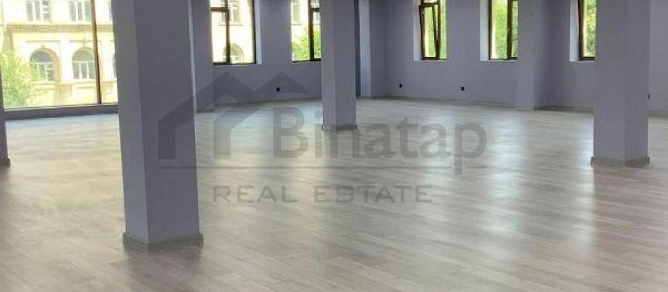 Hesen Eliyev kuçesi (İnqlab), 1№li Asan xidmete yaxin obyekt icareye verilir/1800 kv.m. - 9