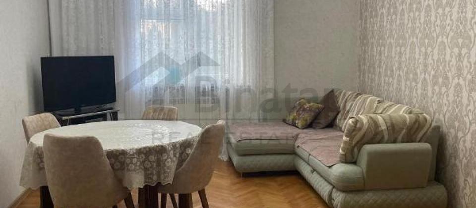 İzmir parkinin yani, Nizami m/s yaxin 2 otaqli menzil satilir/53 kv.m.