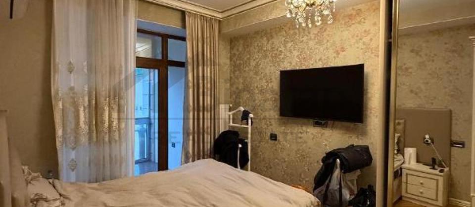 Elmler Akademiyasi m/s ve BDU yaxin 4 otaqli menzil satilir/175 kv.m. - 4