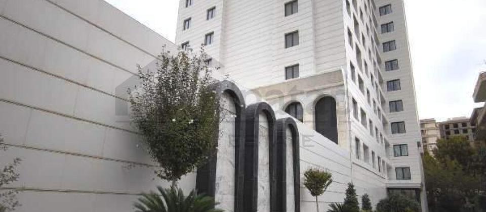 Bayil qesebesi, Dunyagoz klinikasina yaxin 5 otaqli menzil satilir/205 kv.m.