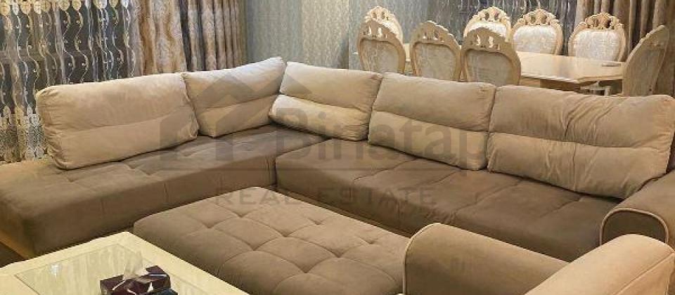 Merkezi parkin yani, Nizami m/s yaxin 4 otaqli menzil kiraye verilir/168 kv.m.