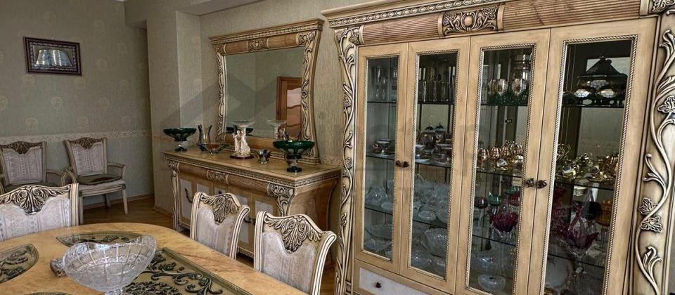 Satılır 4 otaqlı yeni tikili 130 m², İnşaatçılar m - 3