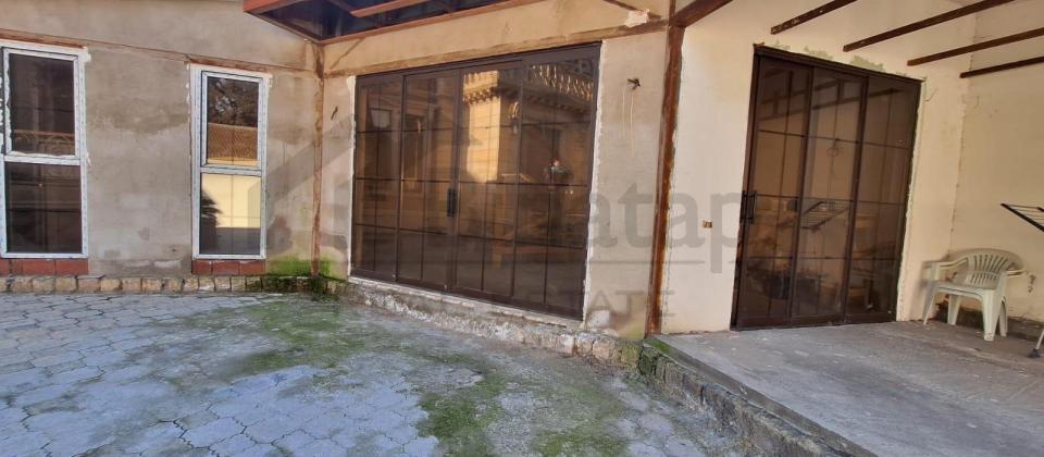 Satılır 4 otaqlı həyət evi/bağ evi 420 m², Avtovağzal m. - 14
