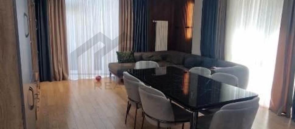 Tefekkur Universitetinin yani, 28 May m/s yaxin 3 otaqli menzil satilir/107 kv.m. - 4