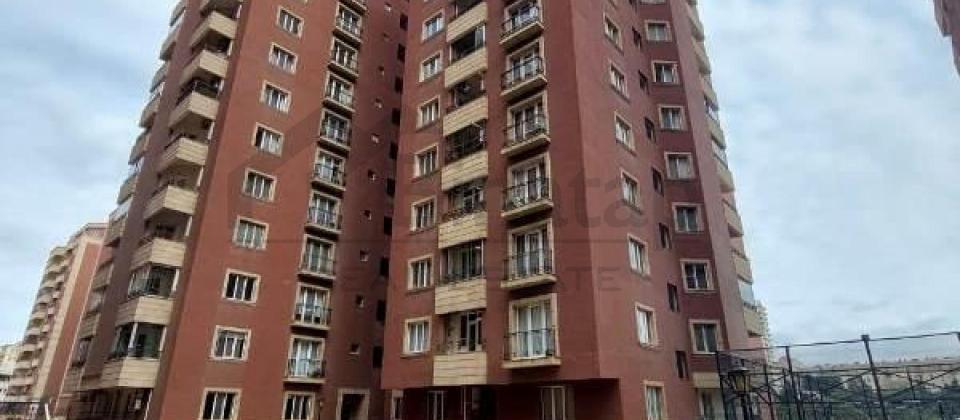 Reshid Behbudov kuchesi, Milli Bankin yaninda 3 otaqli menzil satilir/147 kv.m.