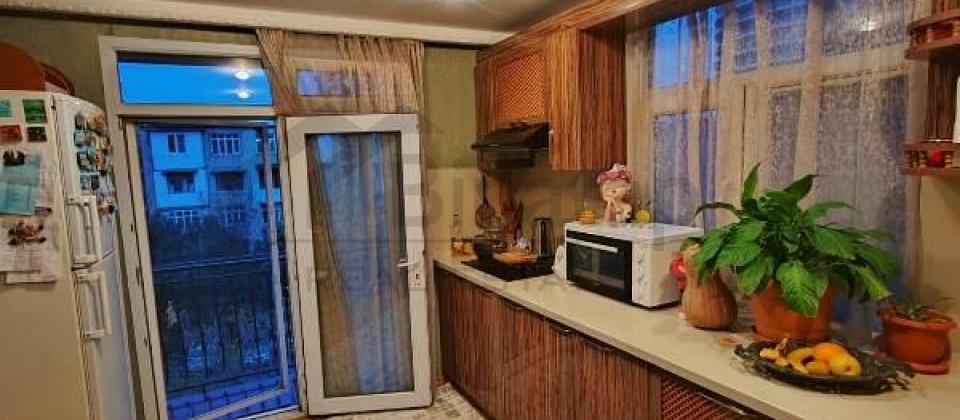 İzmir parkina yaxin, Kafedral Kilsesinin yaninda 2 otaqli menzil satilir/65 kv.m. - 7