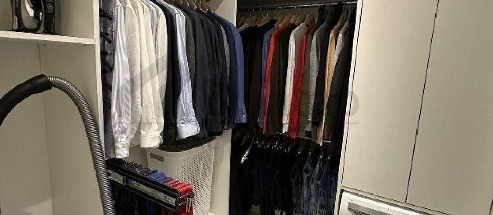 Yashil Ada ushaq bagchasinin yani, 8 Noyabr m/s yaxin 3 otaqli menzil satilir/125 kv.m. - 9