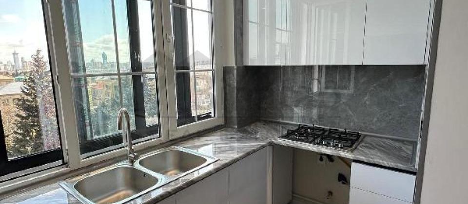 Ataturk parkinin yani, Genclik m/s yaxin 3 otaqli menzil satilir/67 kv.m.