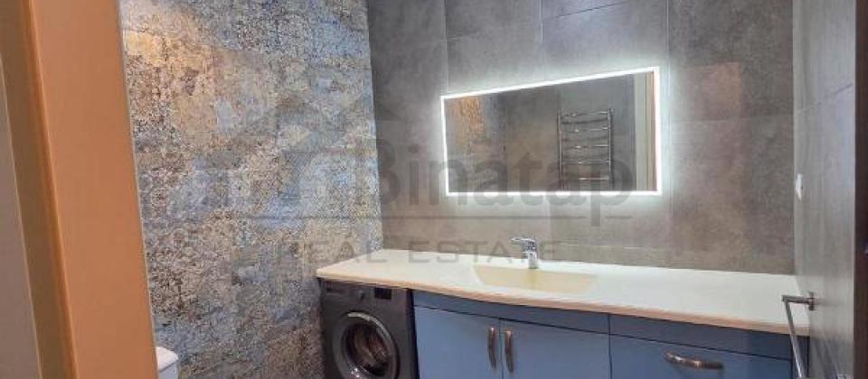 Yashil Ada ushaq bagchasinin yani, 8 Noyabr m/s yaxin 2 otaqli menzil satilir/106 kv.m. - 8