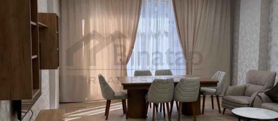 Azadliq prospekti, 28 May m/s yaninda 2 otaqli menzil satilir/91 kv.m.