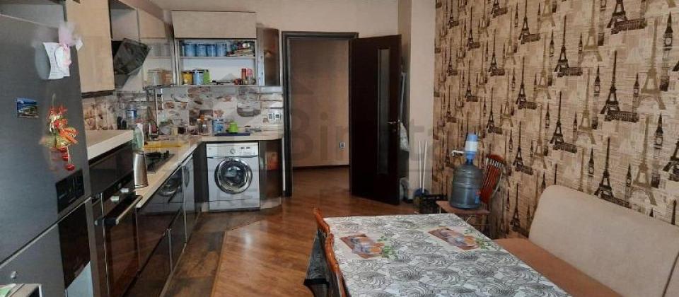 28 May m/s ikinci chixishina yaxin 3 otaqli menzil kiraye verilir/150 kv.m. - 11