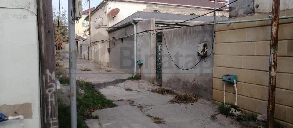 Badamdar qesebesi, DTX Hospitalinin yaninda 4 otaqli heyet evi satilir/100 kv.m.