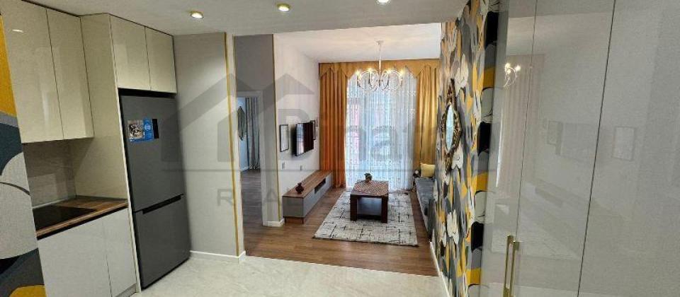 Tefekkur Universitetinin yani, 28 May m/s yaxin 2 otaqli menzil satilir/54 kv.m.