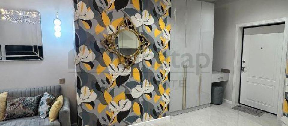 Tefekkur Universitetinin yani, 28 May m/s yaxin 2 otaqli menzil satilir/54 kv.m. - 8