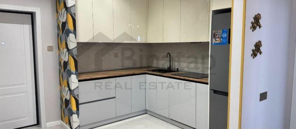 Tefekkur Universitetinin yani, 28 May m/s yaxin 2 otaqli menzil satilir/54 kv.m. - 11