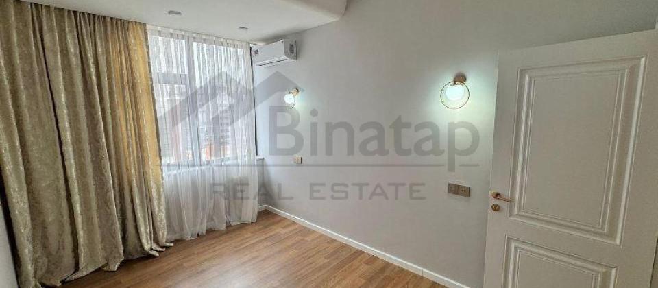 Tefekkur Universitetinin yani, 28 May m/s yaxin 2 otaqli menzil satilir/54 kv.m. - 13