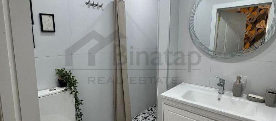 Tefekkur Universitetinin yani, 28 May m/s yaxin 2 otaqli menzil satilir/54 kv.m. - 15