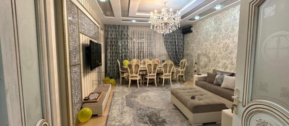 4cu mkrn, Memar Ecemi m/s yaxin 4 otaqli menzil satilir/170 kv.m.