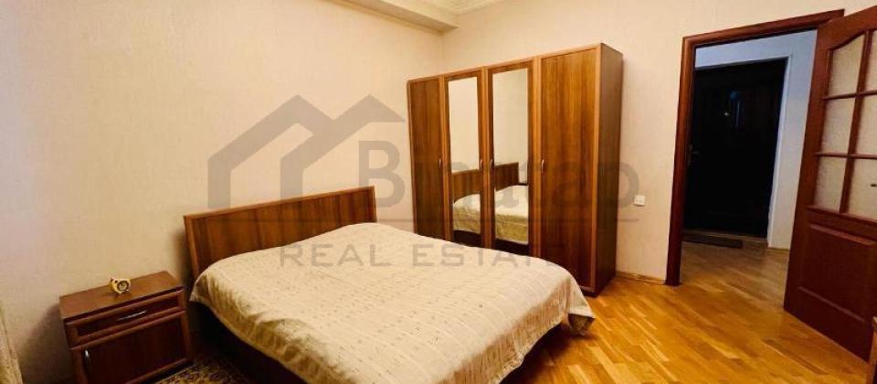 Teze Bey hamaminin yani, İcherisheher m/s yaxin 3 otaqli menzil kiraye verilir/80 kv.m. - 4