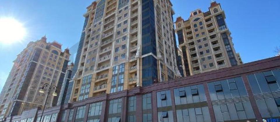 Tefekkur Universitetinin yani, 28 May m/s yaxin 3 otaqli menzil satilir/114 kv.m.