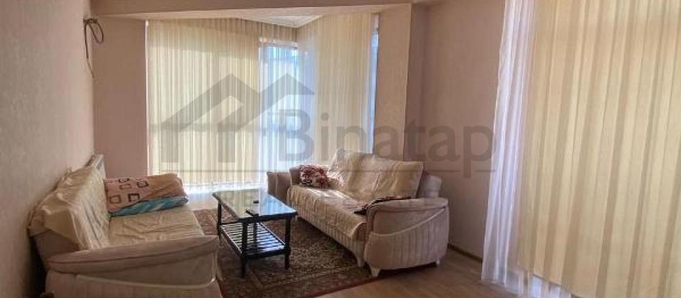 Tefekkur Universitetinin yani, 28 May m/s yaxin 3 otaqli menzil satilir/114 kv.m. - 2