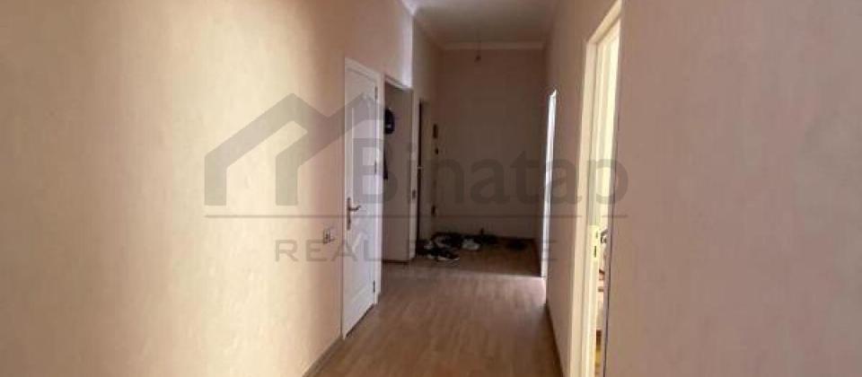 Tefekkur Universitetinin yani, 28 May m/s yaxin 3 otaqli menzil satilir/114 kv.m. - 10