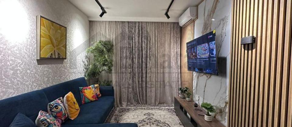 Sherifzade kuchesi, İnshaatchilar ve 20 Yanvar m/s yaxin 2 otaqli menzil satilir/45 kv.m.