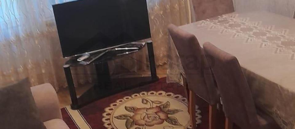 Satılır 5 otaqlı köhnə tikili 120 m², Əhmədli q.