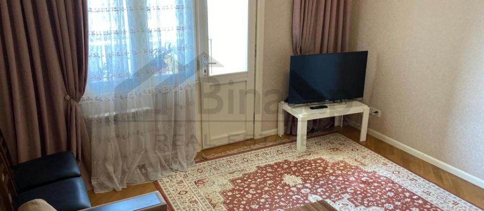 Satılır 3 otaqlı köhnə tikili 70 m², Koroğlu m. - 2