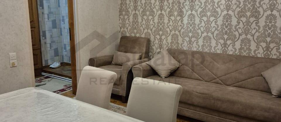 Satılır 3 otaqlı köhnə tikili 69 m², Bakıxanov q. - 2