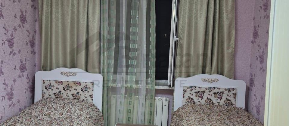 Satılır 3 otaqlı köhnə tikili 69 m², Bakıxanov q. - 8