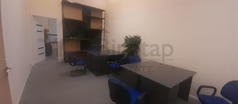 Əhməd Rəcəblidə plazada ofislərin icarəsi 3 otaq 1ci mərtəbə - 8