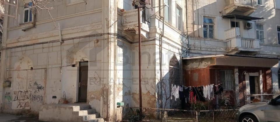 Satılır 2 otaqlı köhnə tikili 50 m², Bakıxanov q. - 9