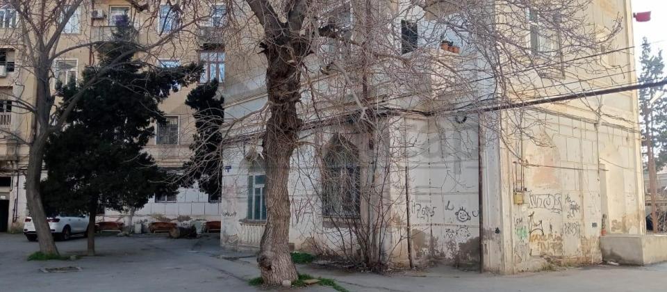 Satılır 2 otaqlı köhnə tikili 50 m², Bakıxanov q. - 11