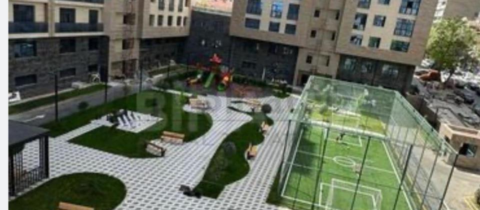 “Koala”, parkın yanında. Azadliq prospektində.