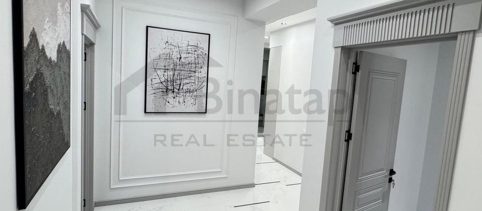 “Koala”, parkın yanında. Azadliq prospektində. - 12