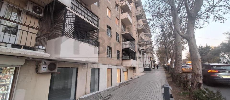 Satılır 2 otaqlı köhnə tikili 55 m², Nizami m.