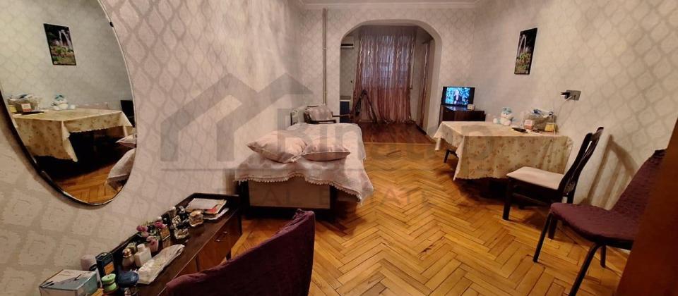 Satılır 2 otaqlı köhnə tikili 55 m², Nizami m. - 3