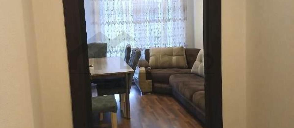 Azadliq prospekti, Nesimi bazarinin yaninda 2 otaqli menzil kiraye verilir/60 kv.m. - 5