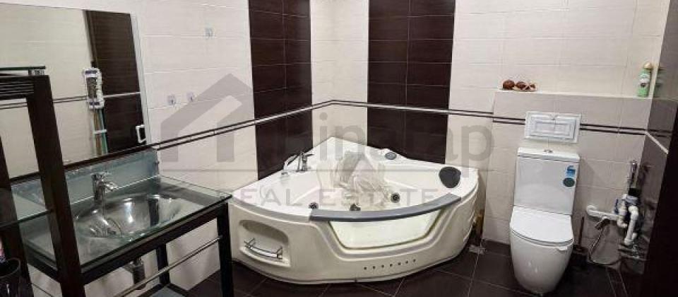 Yasamal parkinin yani, Elmler Akademiyasi m/s yaxin 3 otaqli menzil satilir/110 kv.m. - 7