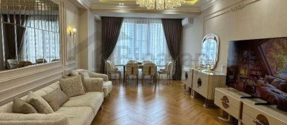 ADA Universiteti, Genclik ve 28 May m/s yaxin 3 otaqli menzil satilir/130 kv.m.