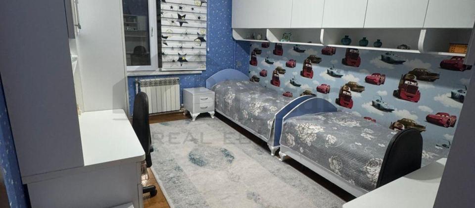 Satılır 4 otaqlı köhnə tikili 110 m², Yeni Günəşli q. - 9