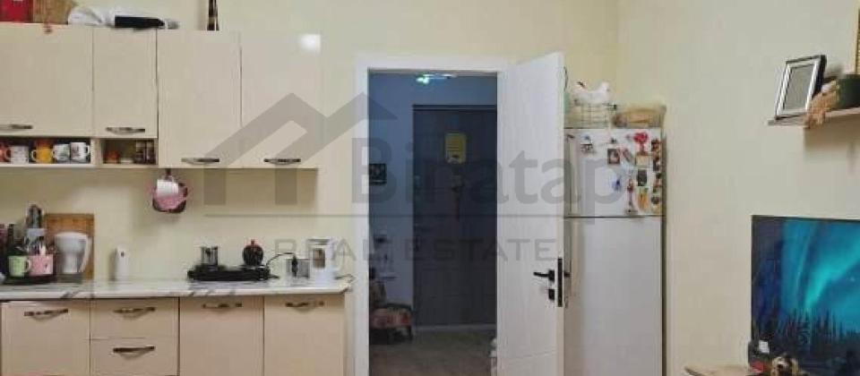 İnqlab, Tibb Universiteti ve 8 Noyabr m/s yaxin 2 otaqli menzil satilir/53 kv.m. - 7